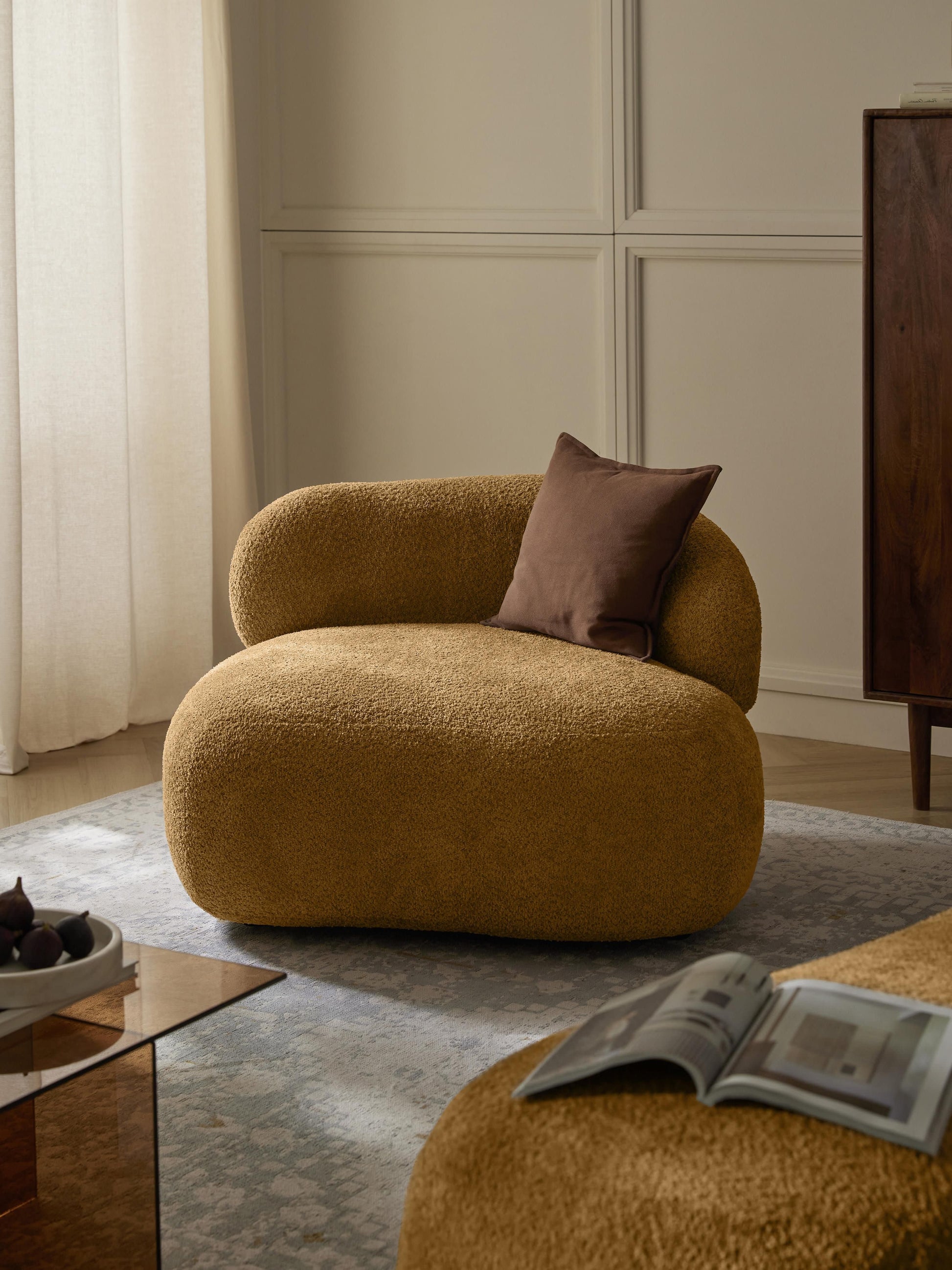 Albrisa Lounge Chair in Teddy Bouclé