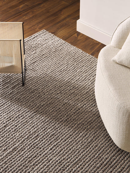 Brunilo Handmade Wool Rug with Braided Texture