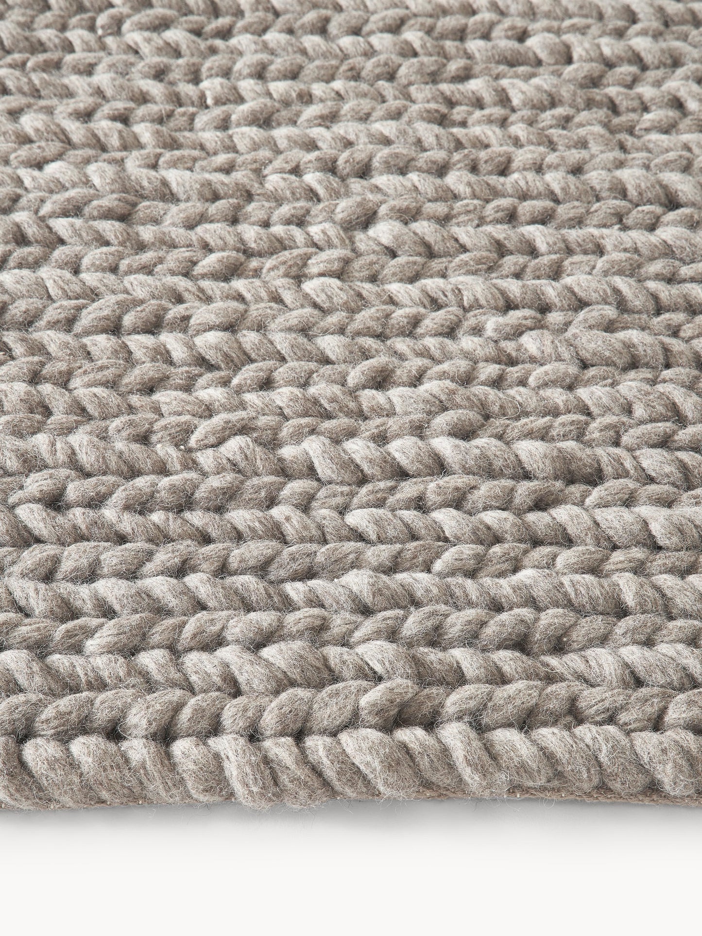 Brunilo Handmade Wool Rug with Braided Texture