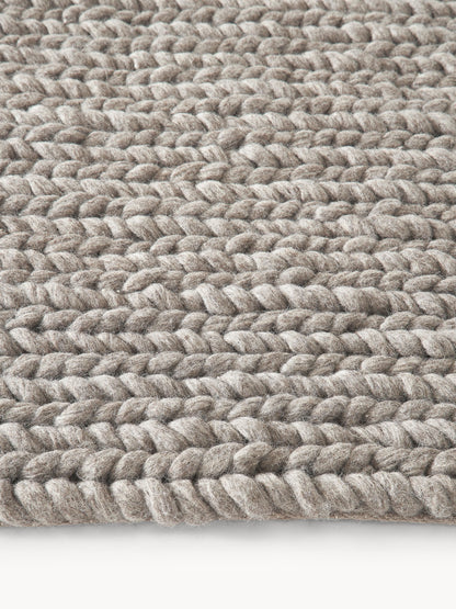 Brunilo Handmade Wool Rug with Braided Texture