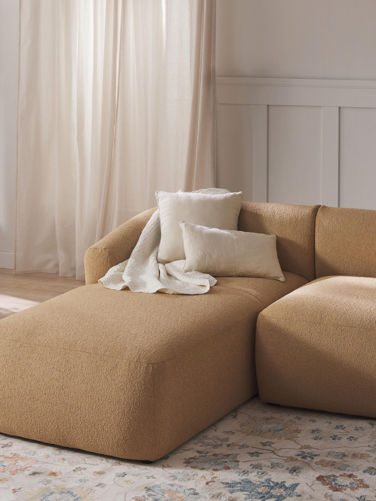 Fenrisa Chaise Corner Module in Bouclé