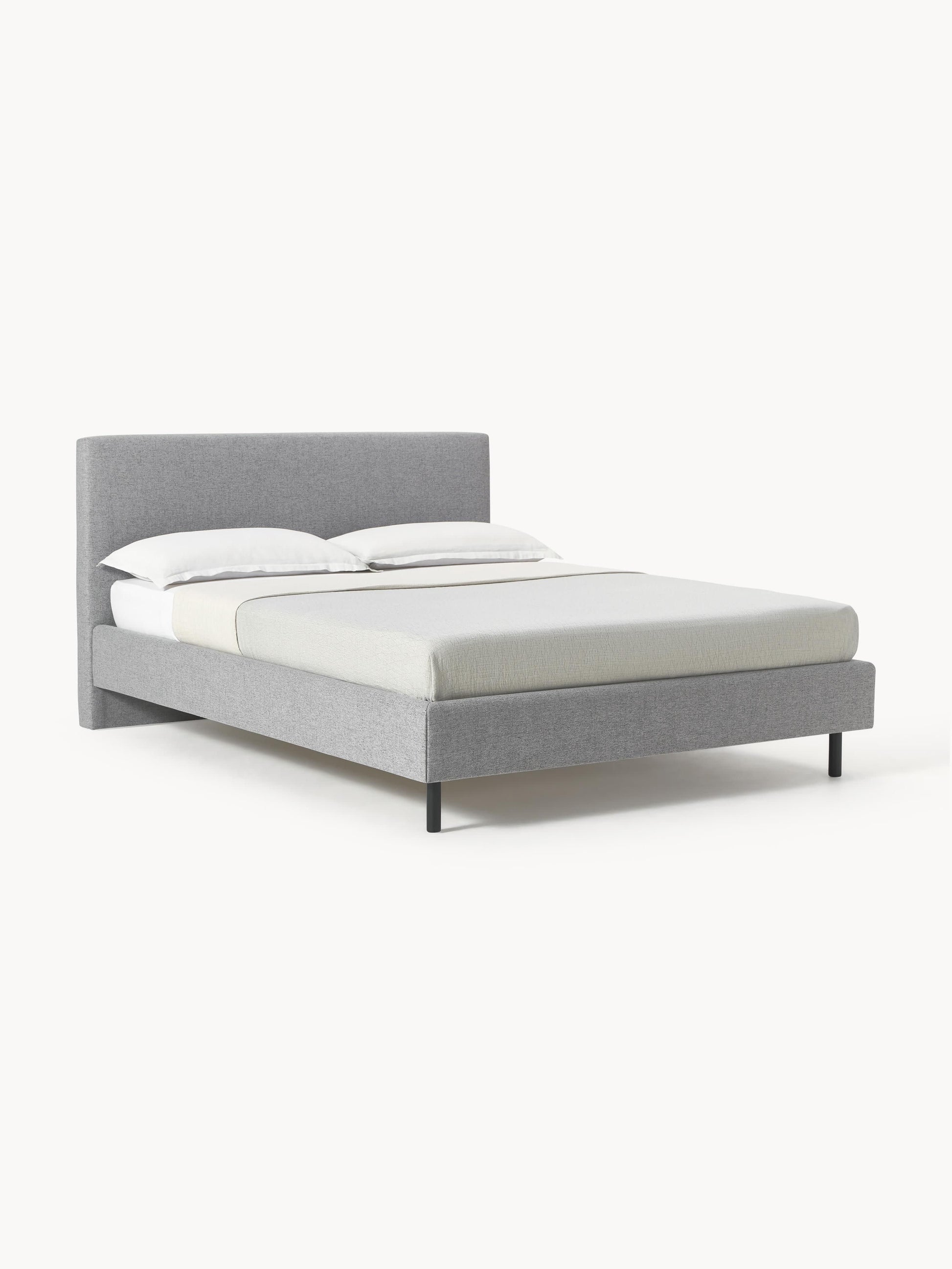Giulrisa Upholstered Bed with Wooden Feet
