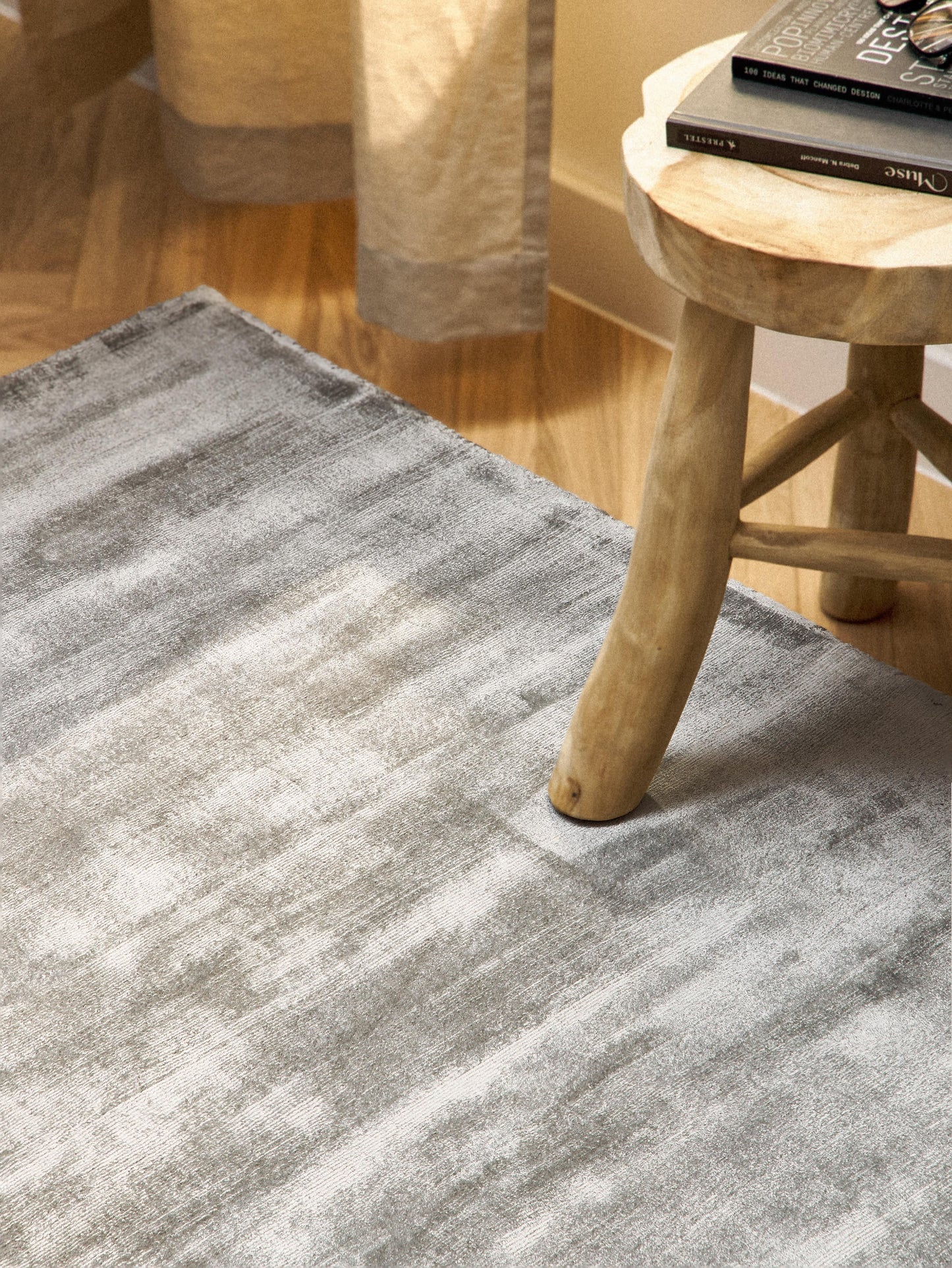 Jarinta Viscose Rug, Hand-Woven