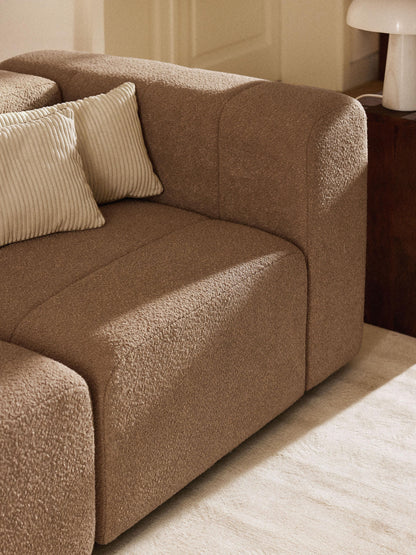 Lenmeno Corner Module in Bouclé