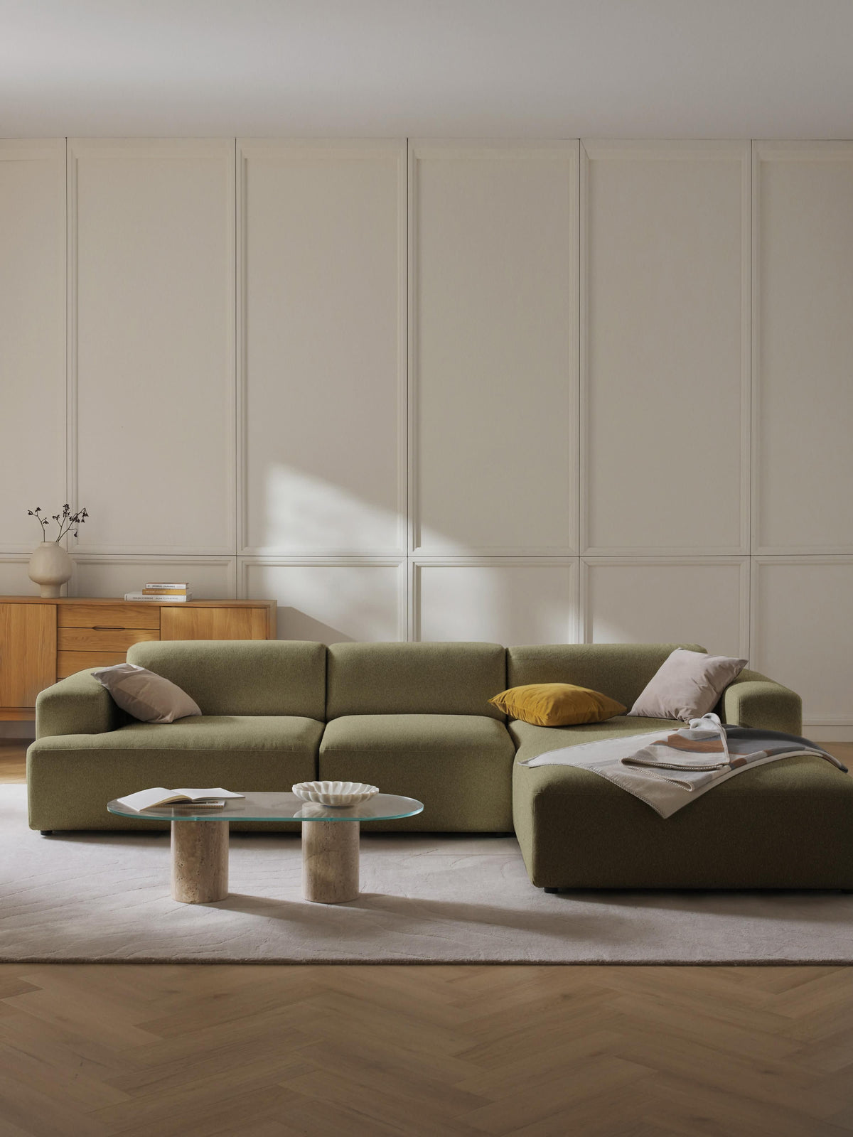 Melvinta Corner Sofa (4-Seater)