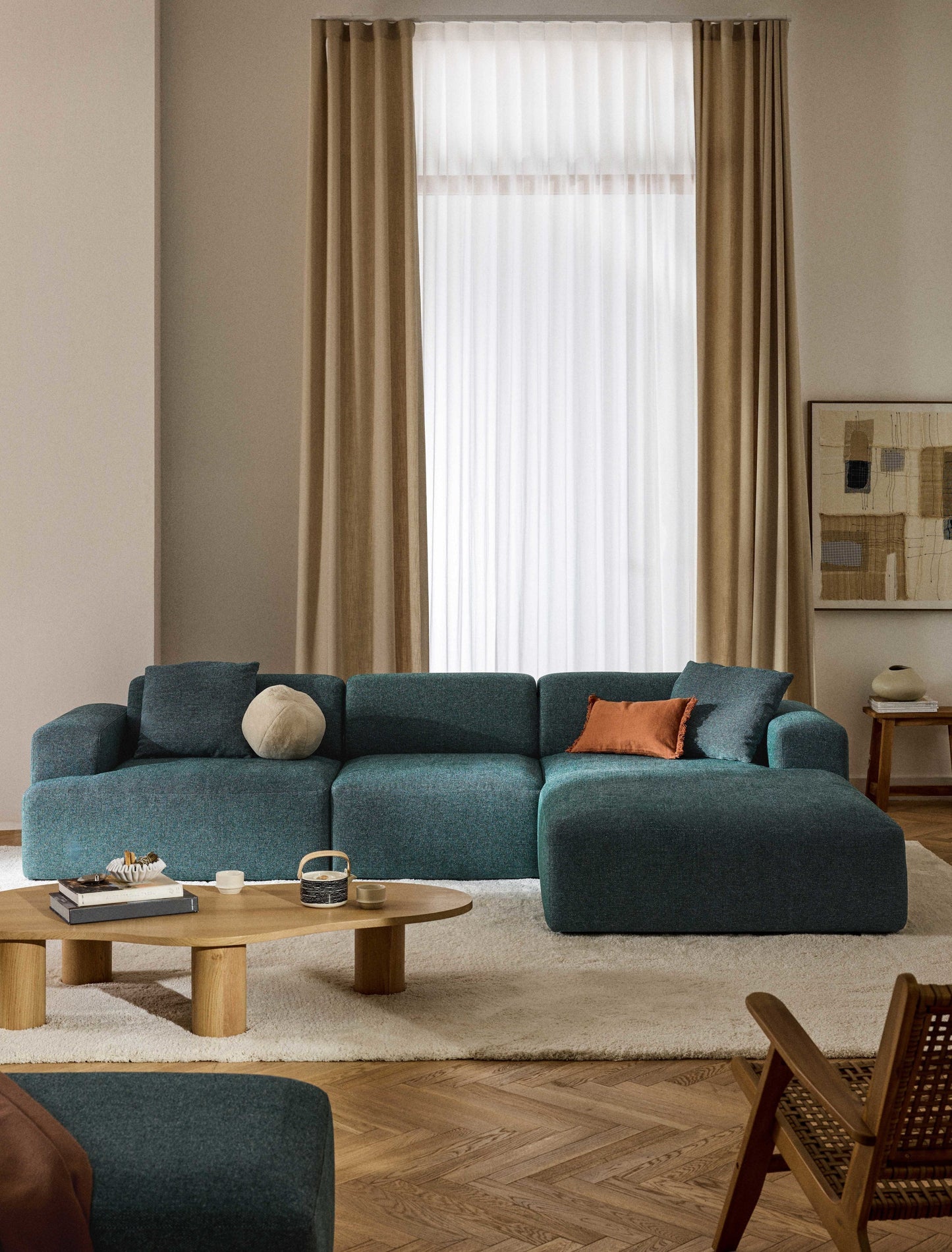Melvinta Corner Sofa (4-Seater)