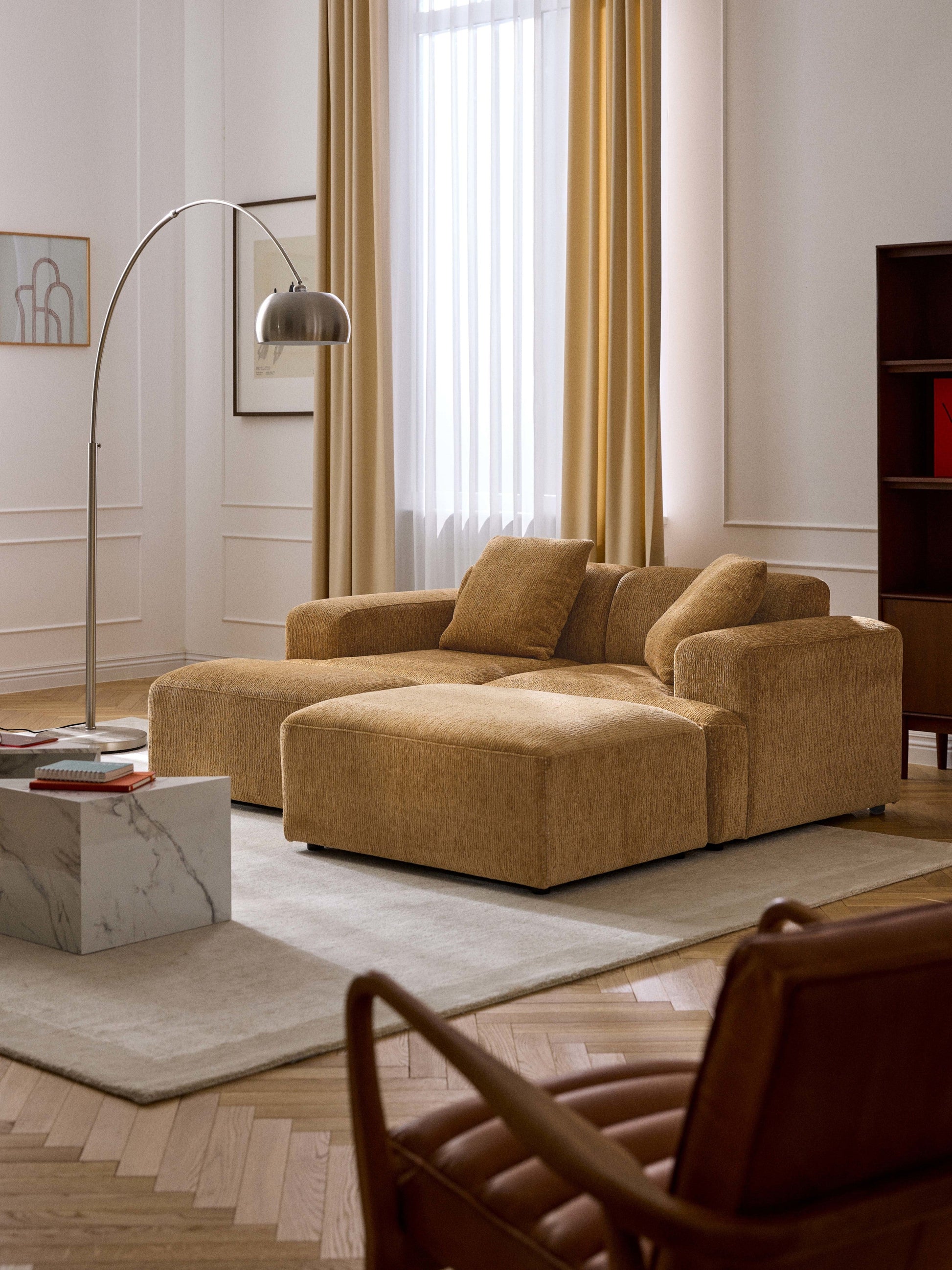 Melvinta Ottoman, W 99 x D 72 cm